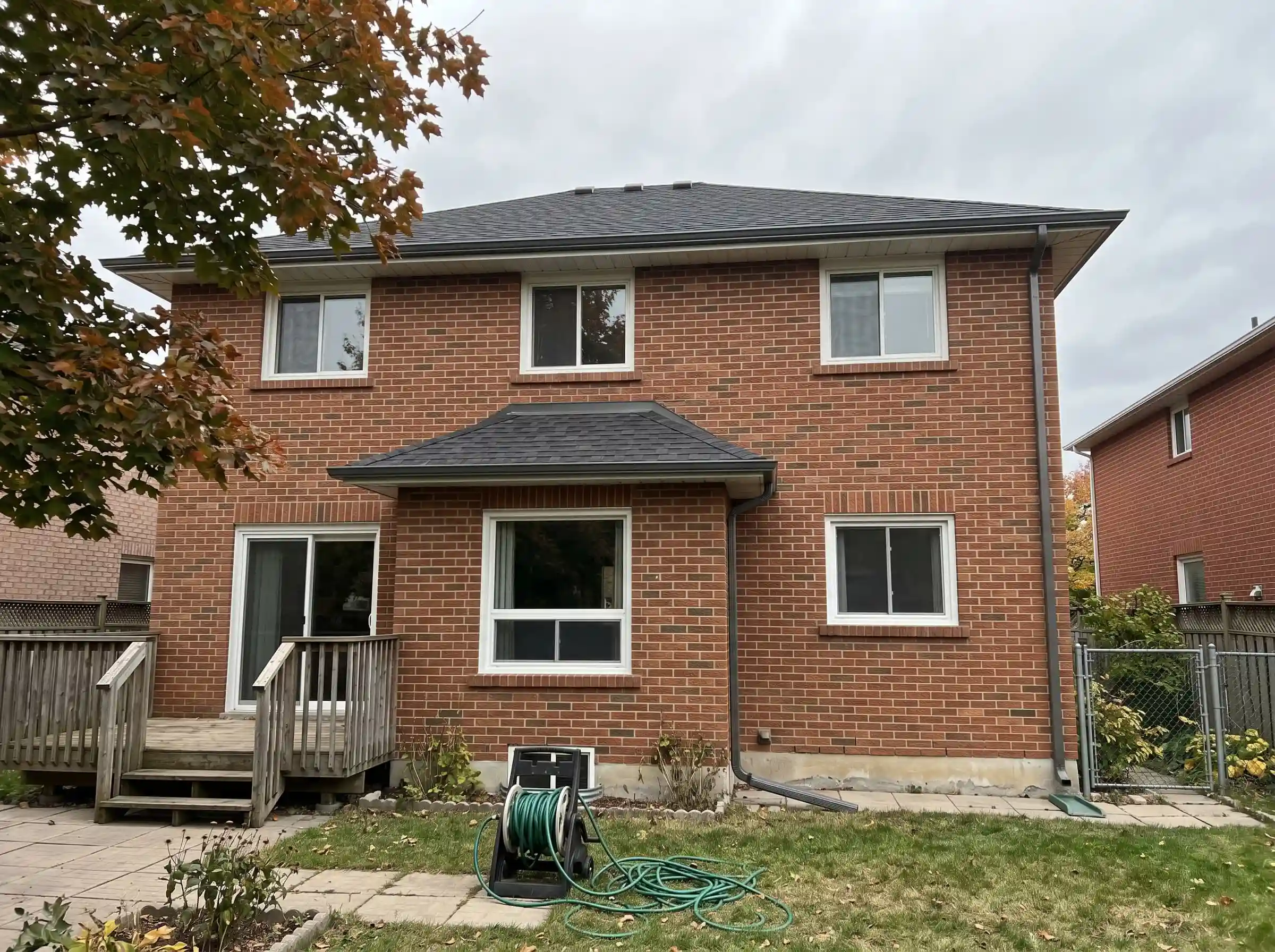Full eavestrough replacement in Markham